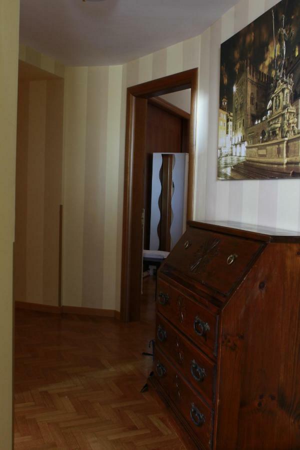 Bologna Center Town Bed and Breakfast Exteriör bild